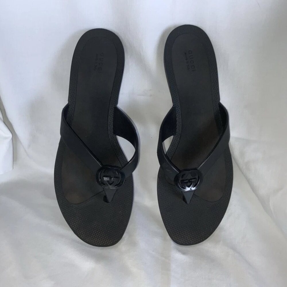 Gucci Interlocking G Logo Rubber Thong Flip Flop Sandals